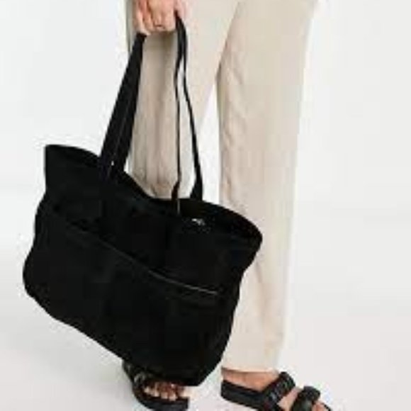 Elegant Black Tote Bag - Picture 2 of 11